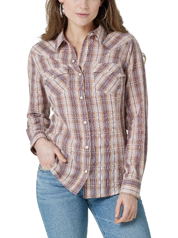 Women's Wrangler Retro Snap Front Shirt #112327257