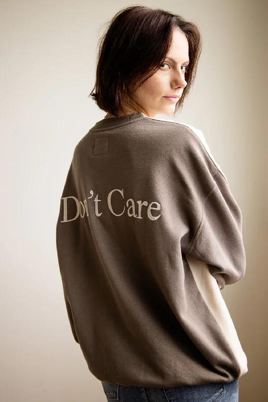 1897 Active Don’t Know Don’t Care Sweatshirt for Women in Beige Fossil | GT883-BEIGEFOSSIL